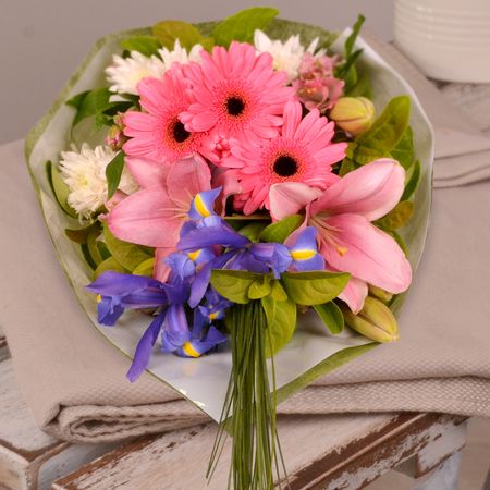 Pastel Bouquet With Card Special