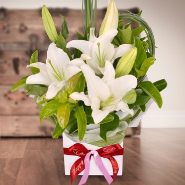 White Oriental Love Bundle Flowers